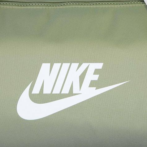 Nike Duffle-Tasche Heritage oliv 