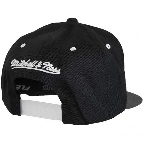 Mitchell & Ness Snapback Cap 3 tone Own Brand schwarz/dunkelgrau 