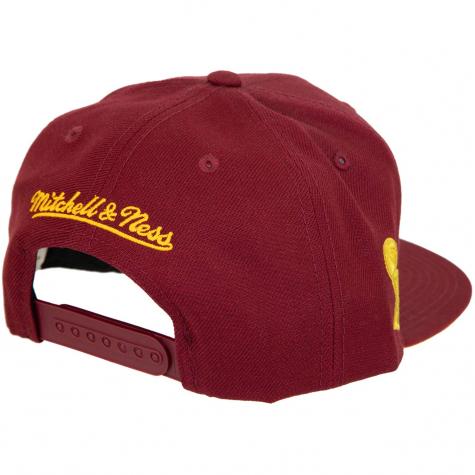 Mitchell & Ness Snapback Cap Tonal in Gold Cleveland Cavalier weinrot/gold 