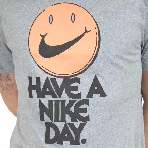 Nike T-Shirt Have A Nike Day grau/mango 
