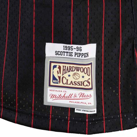 Mitchell & Ness NBA Swingman Scottie Pippen Chicago Bulls 95/96 Trikot schwarz 