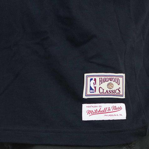Mitchell & Ness T-Shirt A.Iverson Philadelphia 76 schwarz 
