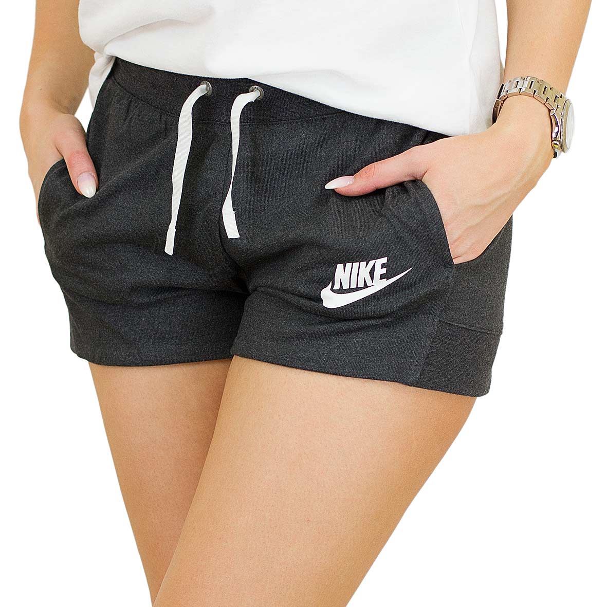 nike shorts frauen